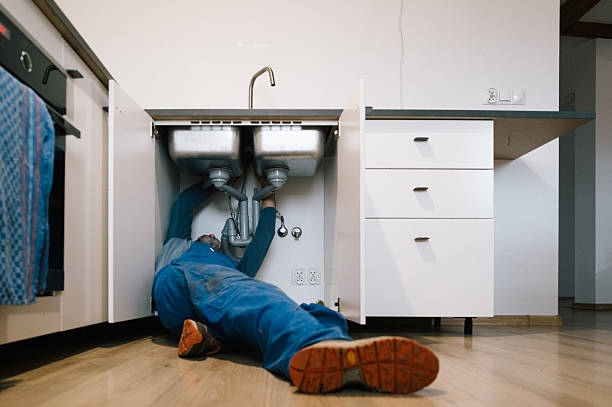 Professional Leak Detection technician working in Melrose Park, NY